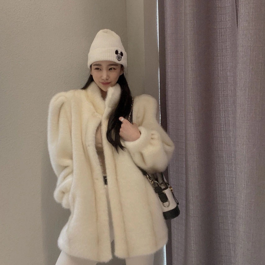 人気商品 模造毛皮の冬ミンクコート女性のための韓国スタイルのファッションパフスリーブランタンスリーブストリートスタイルの冬のコート女性のための新しいスタイル