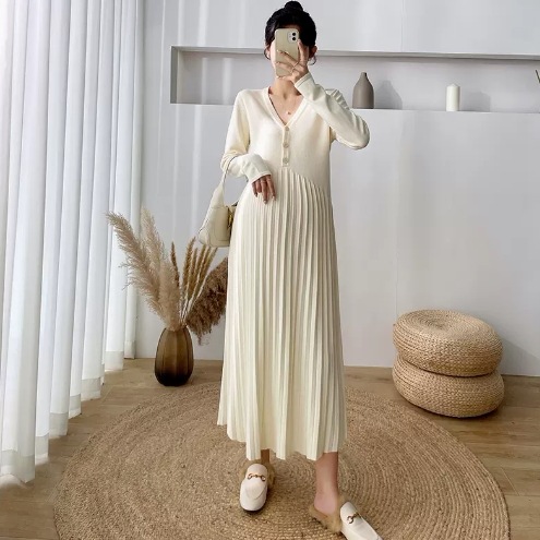 マタニティウエア ゆったり 楽ちん あったか カラバリ豊富 ニットワンピース ロング ロング丈 長袖 Vネック プリーツ 切り替えデザイン きれいめ シンプル 上品 おしゃれ お洒落 レトロ