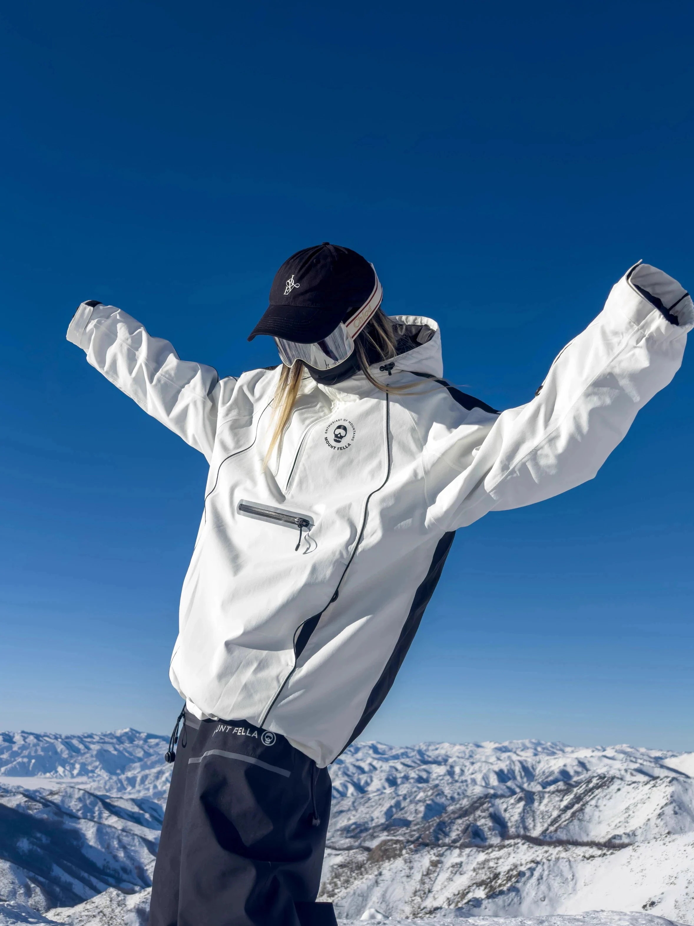 スノボウェア 2色 2025 2026 耐水圧15000mm 上下セット ジャケット パンツ 3L パーカー 韓国風 メンズ レディース スノーボードウェア スノーウェア スキーウェア 黒 白