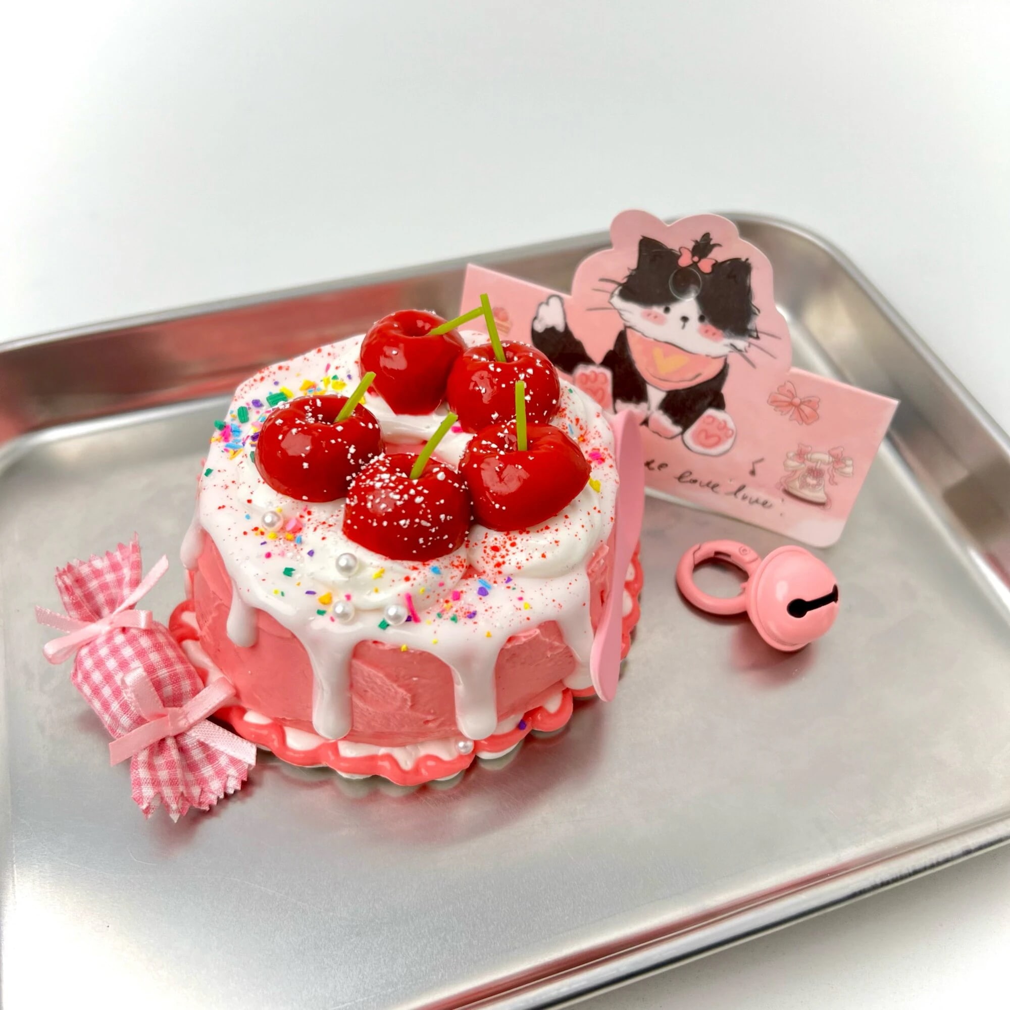 ドライクレイスクイーズトイ チェリーバースデーケーキ スローリバウンド クリームスライム ストレス解消グッズ 食品グレードシリコン製