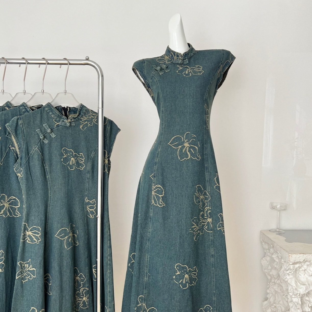 【急速出荷】凌茜恣禾インディゴ羽ひらり新中式蝶デニムワンピースレトロな雰囲気のチャイナドレス