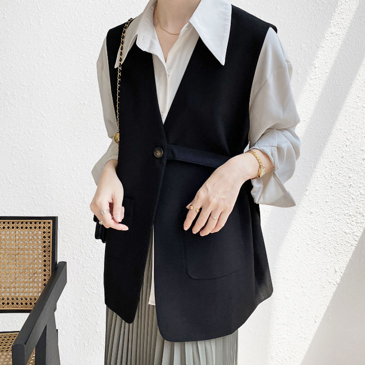 Vネック ジレ ボタン トップス アウター 羽織り ベスト おしゃれ 可愛い 無地 シンプル きれいめ カジュアル 春 秋 冬 レディース 韓国ファッション