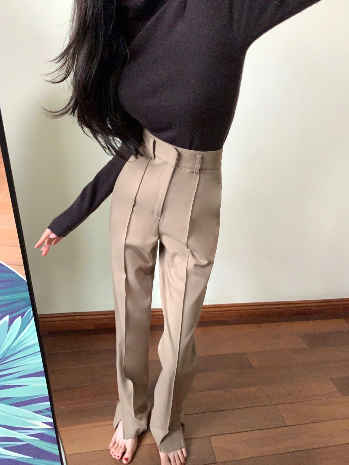 春と秋の新しいホワイトカラーの長い足の中にスリットを入れたストレートハイウエストパンツの長い足を厚くして細く見えるモップパンツ