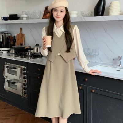 デザイン ワンピース 膝下 袖あり 襟付き シャツカラー デザイン 美ライン ドッキング かわいい 大人可愛い きれいめ シンプル カジュアル 大人 上品 おしゃれ お洒落 大人可愛い 大人女子