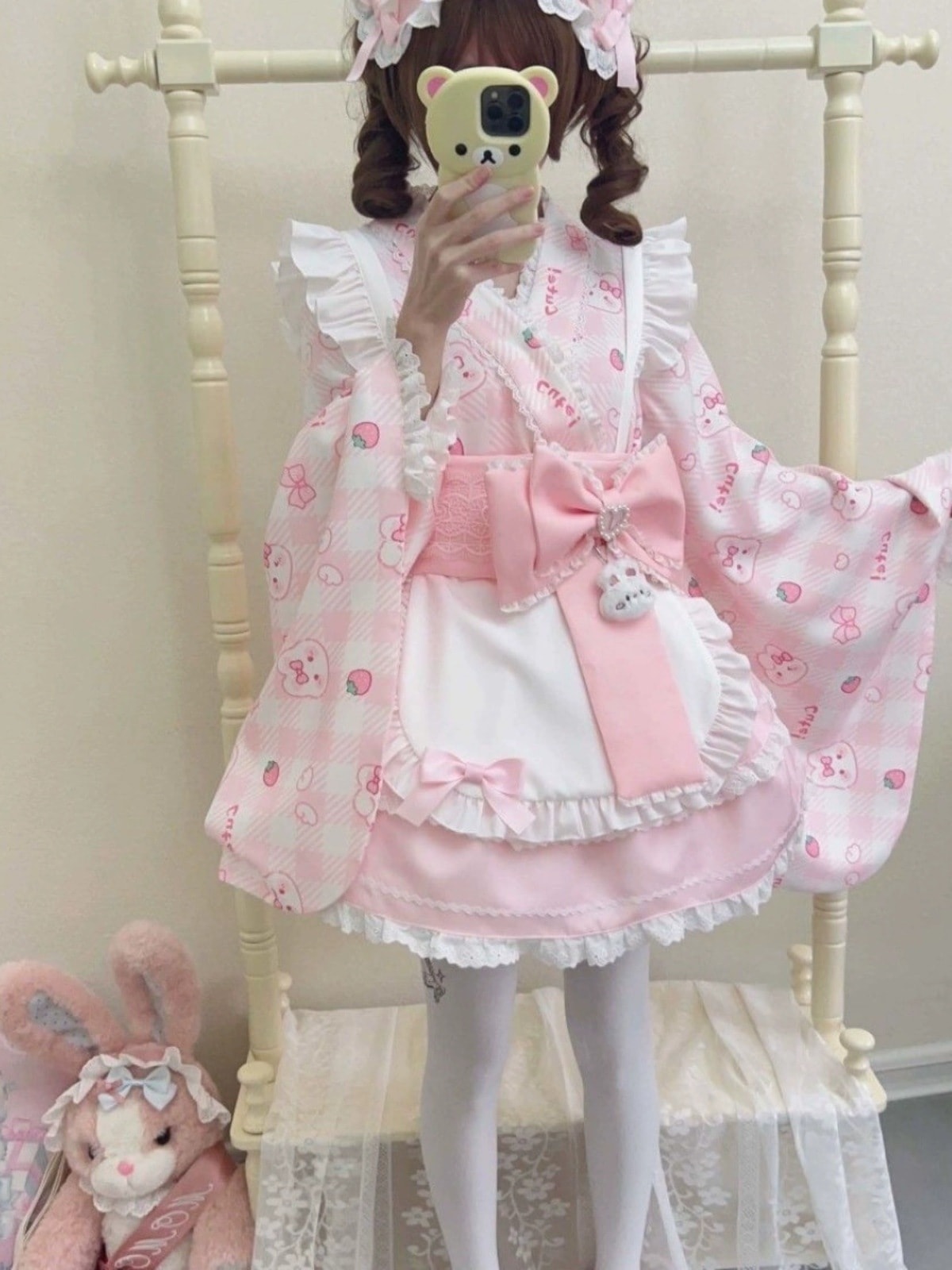 春ロリータスーツとロリータロリータメイド服が可愛い