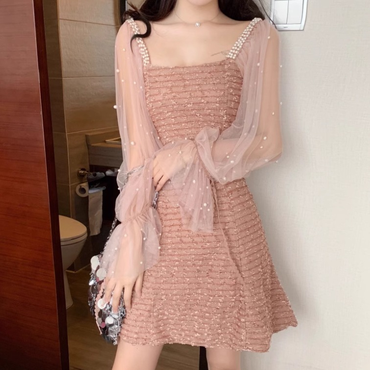 レディース ワンピース ショート 長袖 ベルスリーブ スクエアネック 襟なし フレア フェミニン ハイウエスト 透け感 パール かわいい 大人可愛い きれいめ シンプル 上品 おしゃれ 主役級 存在感