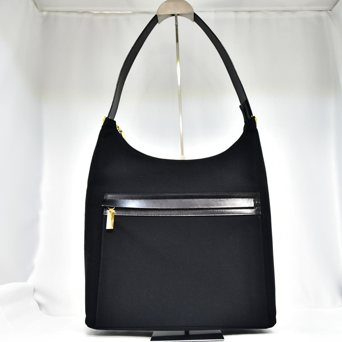 極美品 鑑定済 サルバトーレ フェラガモ ショルダーバッグ 大容量 ブラック