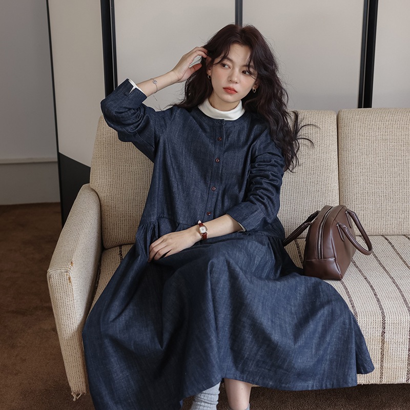 春の日本文学とスタイルの気質丸い首のゆるいムードスタイルミディアムレングスデニムドレス女性