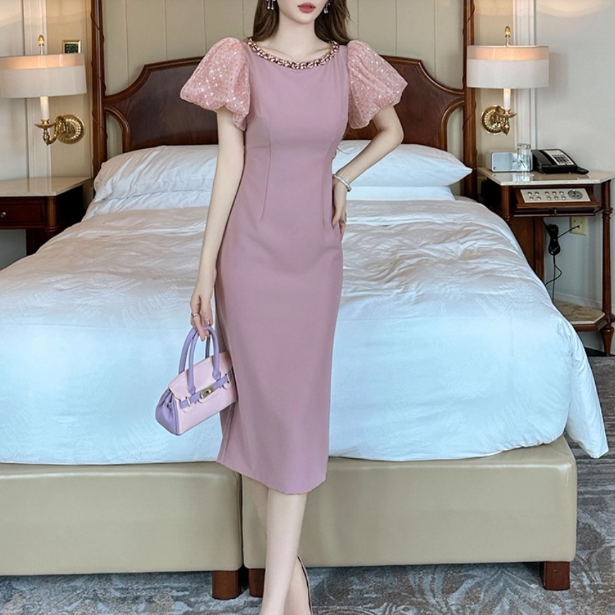 ワンピース ドレス ミモレ 5分袖 ボリューム袖 パフスリーブ ラメ感 ラウンドネック タイト スリム 細身 ストレート Iライン スマート フェミニン レース 透け感 シンプル 上品 おしゃれ