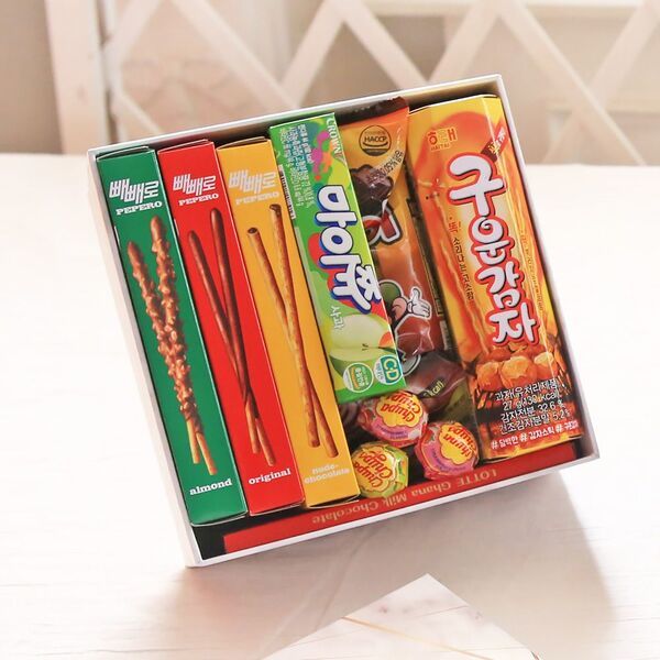 ビアンコカララ 正方形ボックス (中) ペペロデー お菓子 プレゼント ペペロ