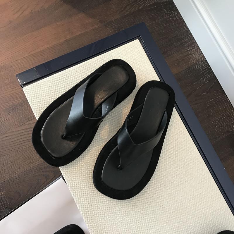 バイカラー 厚底 ビーチサンダル スリッパ オルチャン 厚底サンダル 韓国 レディース ブラック ホワイト 黒 白 歩きやすい 普段使い 存在感 スタイリッシュ レディースシューズ