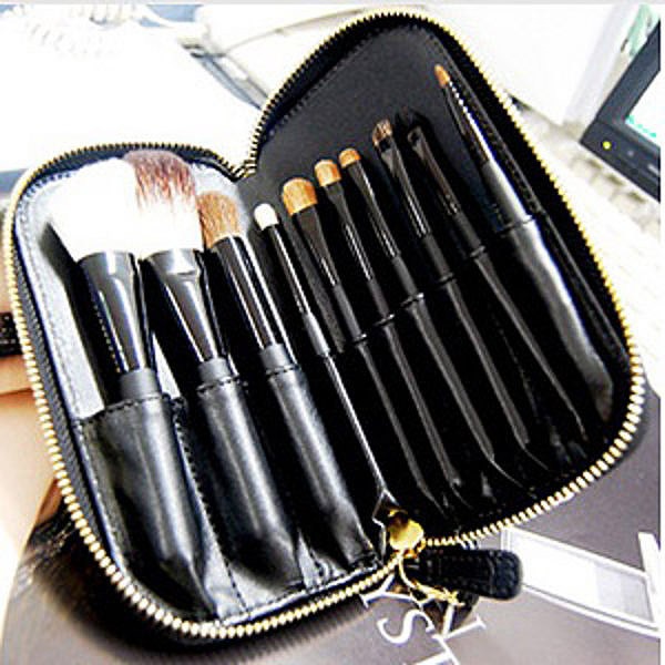 アリゾ化粧品アートディレクターブラシセットコレクション（韓国化粧品）