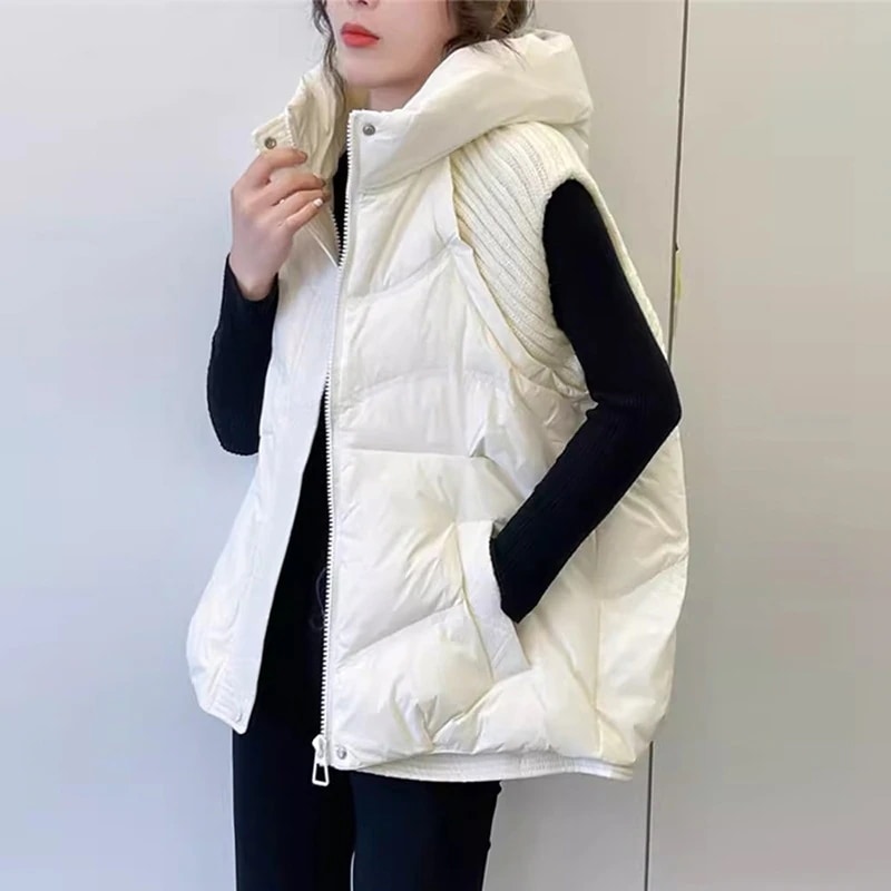 ニットスリーブダウンウエストコート女性冬の新しいファッションフード付きデザインセンス暖かい小さな人々の外で着るウエストコート