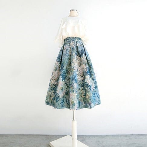 ボトム スフレア スカート ひざ丈 ハイウエスト 花柄 刺繍 Aライン フラワー 絵画風 フローラル かわいい 大人可愛い きれいめ シンプル カジュアル 大人 上品 おしゃれ お洒落 かっこいい l