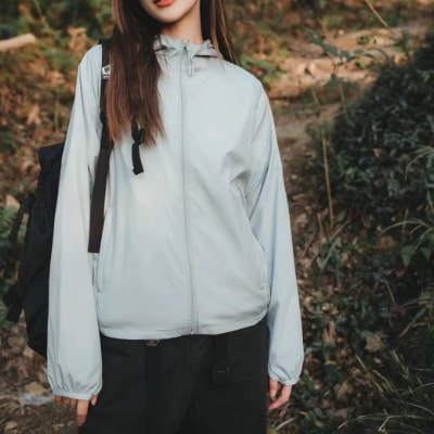 アウター パーカー ウインドブレーカー ナイロンパーカー 袖付き 長袖 前開き 薄手 ポケット フード付き ファスナー かわいい 大人可愛い きれいめ シンプル 大人 上品 おしゃれ かっこいい