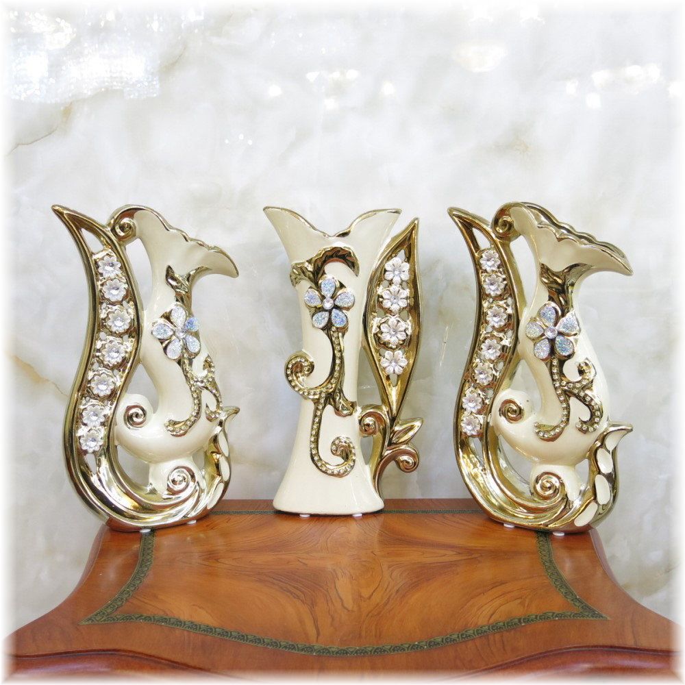 【送料無料！】可愛いデザイン！ 新品 インテリア小物 アンティーク調 可愛い フラワーデザイン 花瓶3点セット