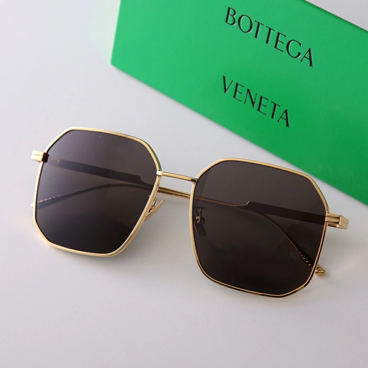 BOTTEGA VENETA ボッテガヴェネタ サングラス BV1108SA メンズ ポリゴン型 メタルフレーム クリングスタイプ アジアンフィット 001/GOLD-GOLD-GREY 【ts】