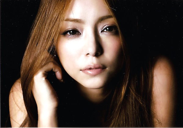 Qoo10] 安室奈美恵 L判生写真 19 新品 ファ