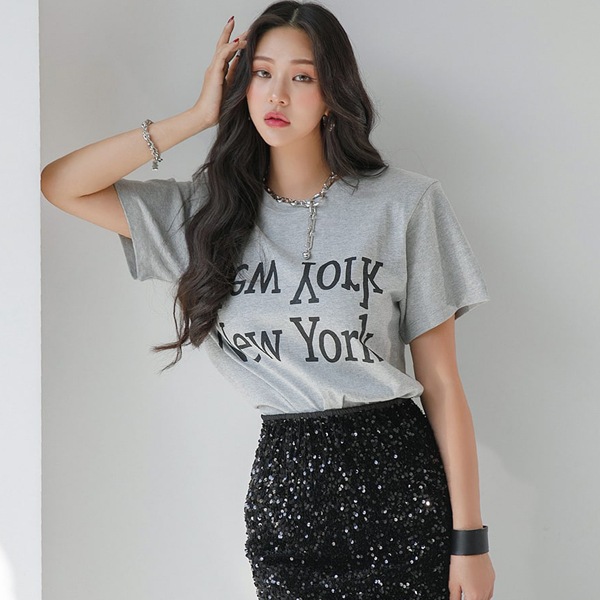 E2814 レターリングパッドハーフトップ