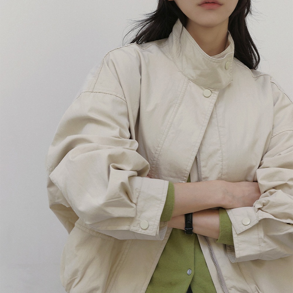 マゼインハイネックボタンワイルドショートジャンパー