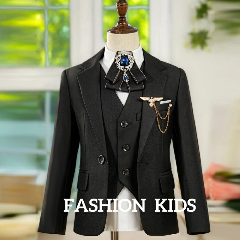 新品登場 高級感 紳士服 キッズスーツ キッズ服 子供服 スーツセット 男の子スーツ 七五三 舞台演出 音楽会 演奏会 ブラック 無地 お揃い ジャケット パンツ シャツ ベスト ２色 格好良い 入学