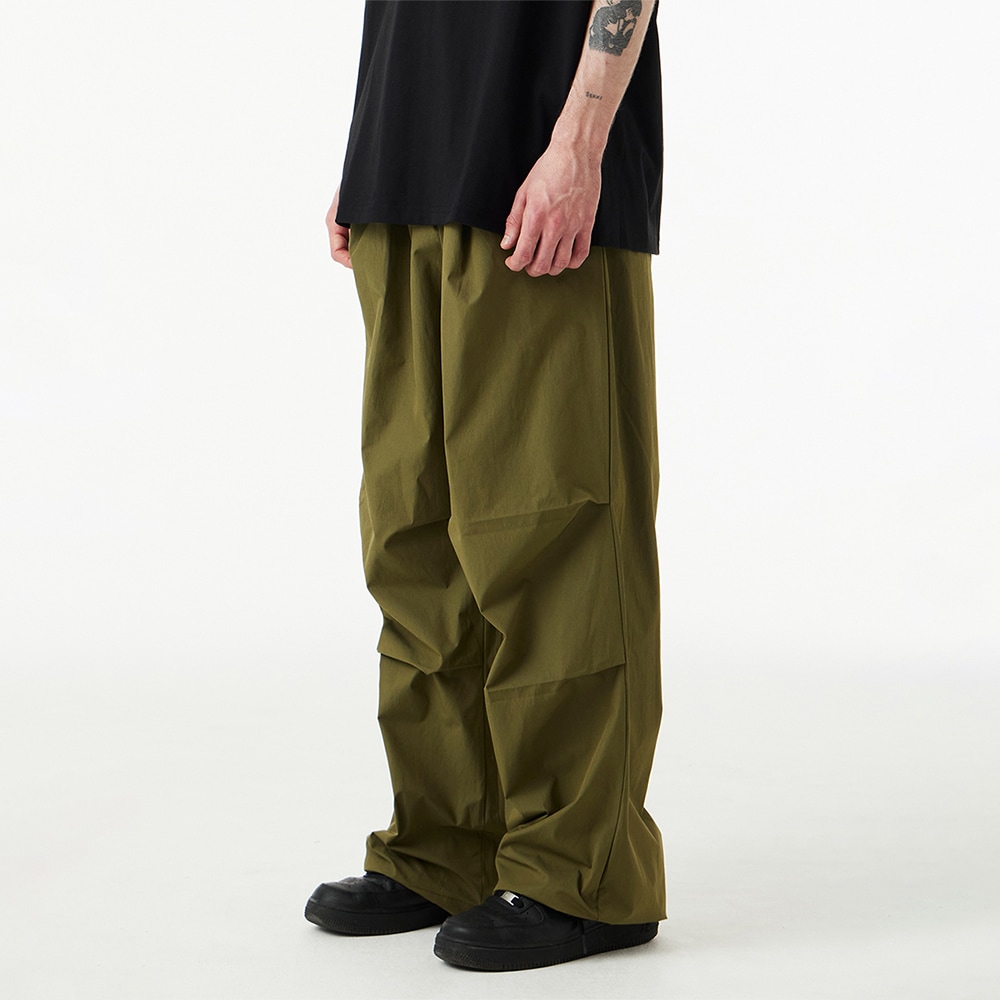 Waterproof One-Tuck Parasuit Wide Pants_Khaki