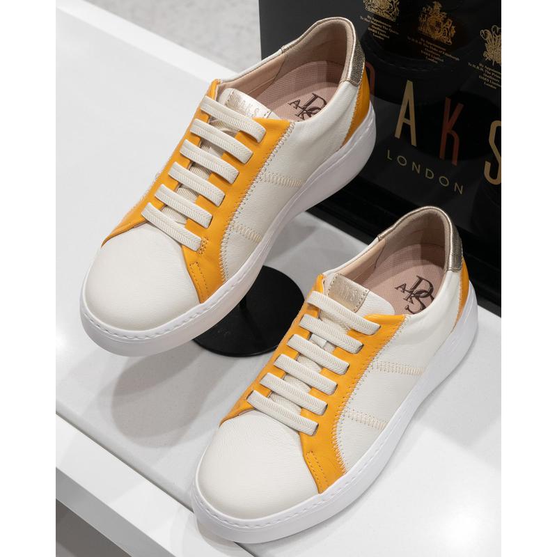 [靴]ツートン配色女性バンディング끈スニーカー(DLS306)