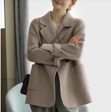 アウター コート 長袖 襟付き ポケット 厚手 かわいい 大人可愛い きれいめ シンプル 大人 上品 おしゃれ 大人女子 フォーマル 美容師 メイクアップアーティスト ネイリスト