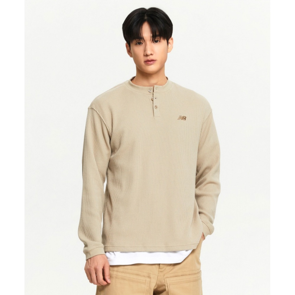 ニューバランス NBNDE4S081/メンズワッフルヘンリーネックロングスリーブ Tシャツ (ベージュ) 11,354円