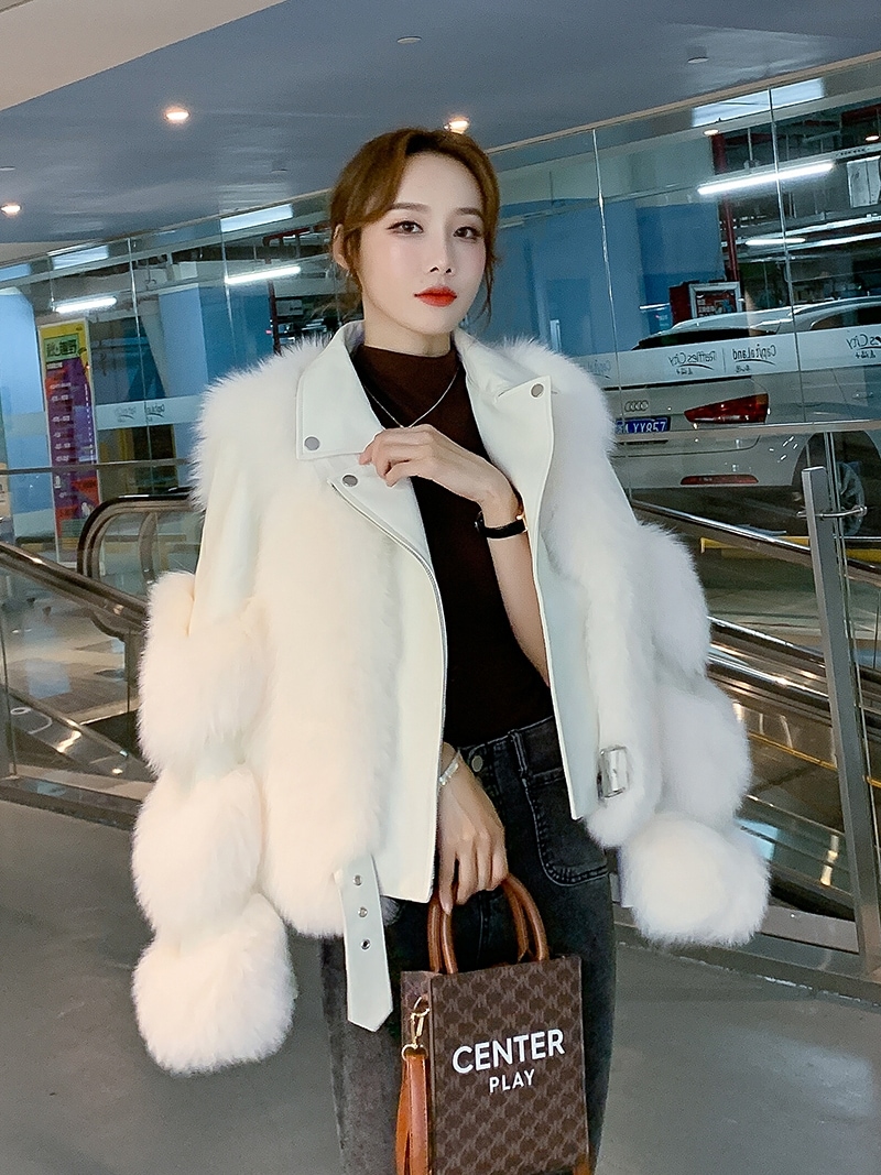 イミテーションフォックスファーライダースコート ショート丈 秋冬 ファーコート ライダースジャケット スクエアカラー 韓国 ３カラー a2030