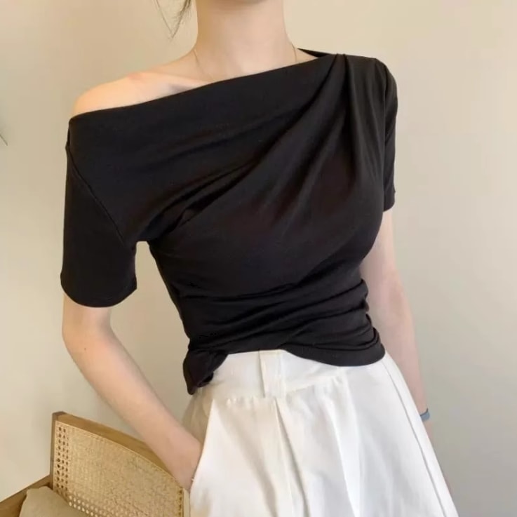 トップス Tシャツ 袖あり 半袖 ラウンドネック ワンショルダー オフショルダー 襟なし 伸縮性 かわいい 大人可愛い シンプル カジュアル 大人 おしゃれ お洒落 大人女子 キュート セクシー 無地