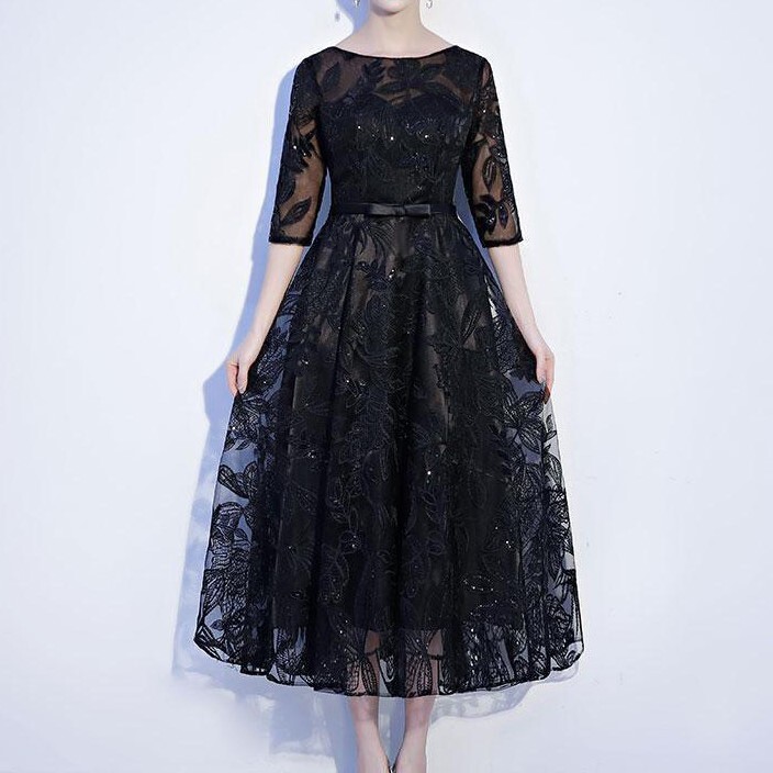 スパンコール装飾 リーフ柄刺繍 シアー切替え ドレス ワンピース 膝下丈 ミモレ丈 袖あり 五分袖 襟なし ボートネック ウエストリボン ウエストマーク 切り替えデザイン バックファスナー 透け感 13,302円