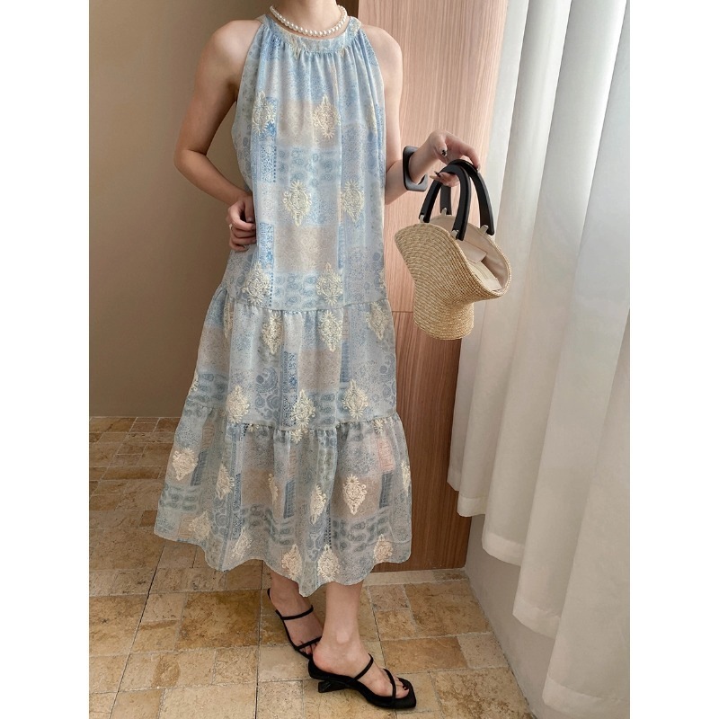 【送.料.無.料.急速発送】重工刺繍小柄リボン首掛けスリムノースリーブワンピース