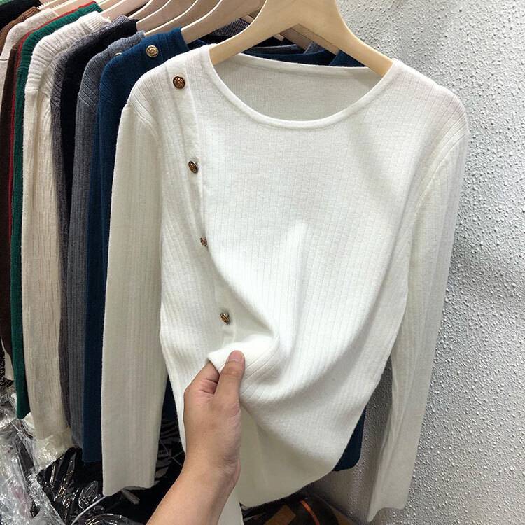 トップス ニット レディース 長袖 ラウンドネック 細身 スリム サイドボタン 薄手 リブニット アシメントリー かわいい 大人可愛い シンプル カジュアル 無地 春 秋 冬 通勤 お出かけ 黒 白 5,022円