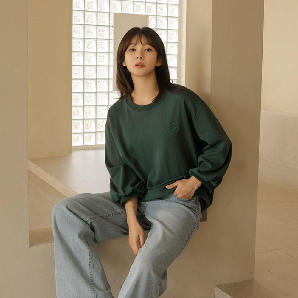 [Elysia] ゴゼンバルーンエンブロイダリースウェットシャツ