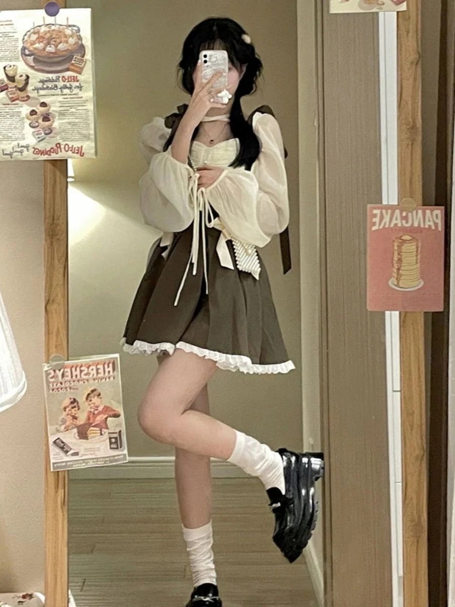 腰をすぼめる やせて見える あちこち 春春冬と春 レディー シャツ 日系 ストラップスカート 2点セット