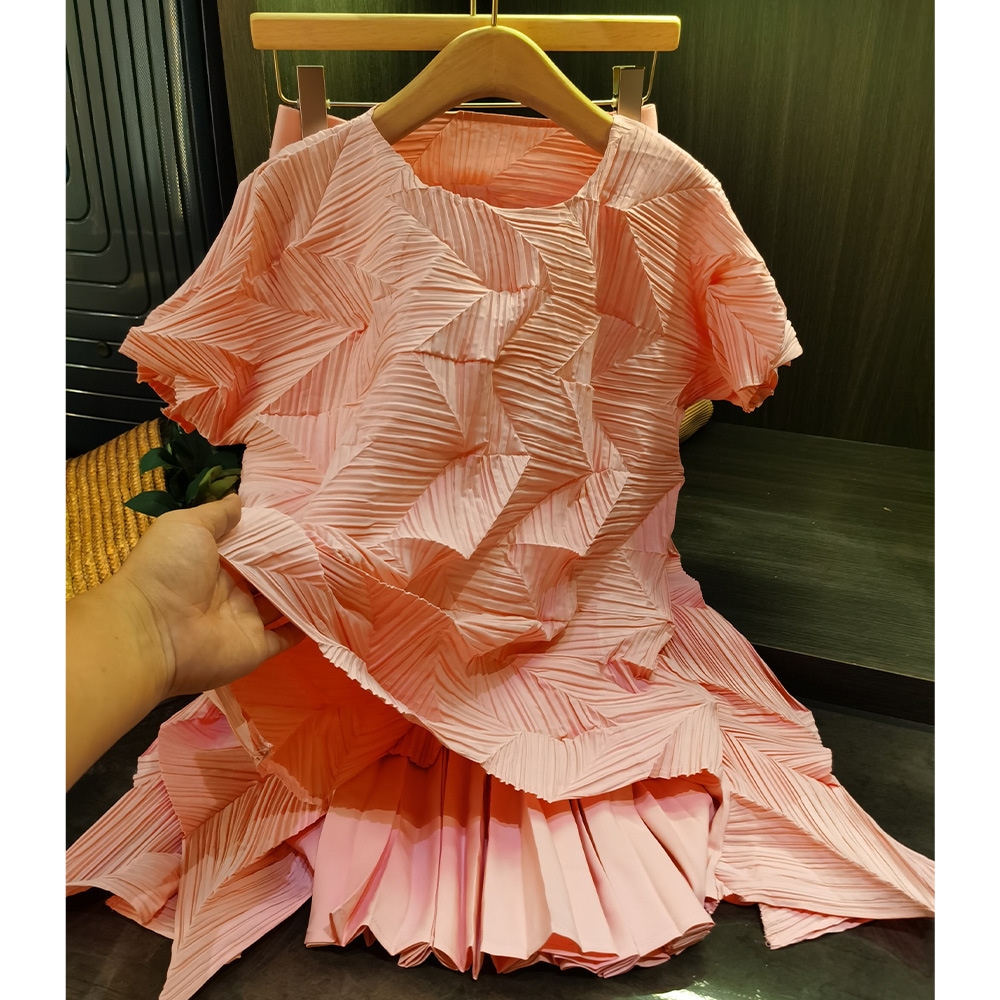 ファッションスーツ再加工ダイヤモンドタック丸首半袖tシャツ百タックスカート2点セット