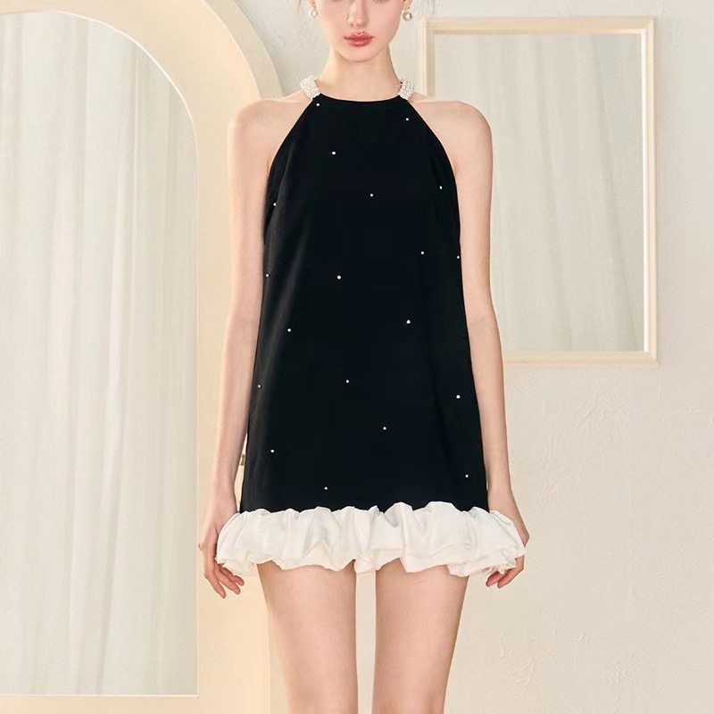 Aライン　ノースリーブミニワンピ　フリル　着痩せ　人気ドレス