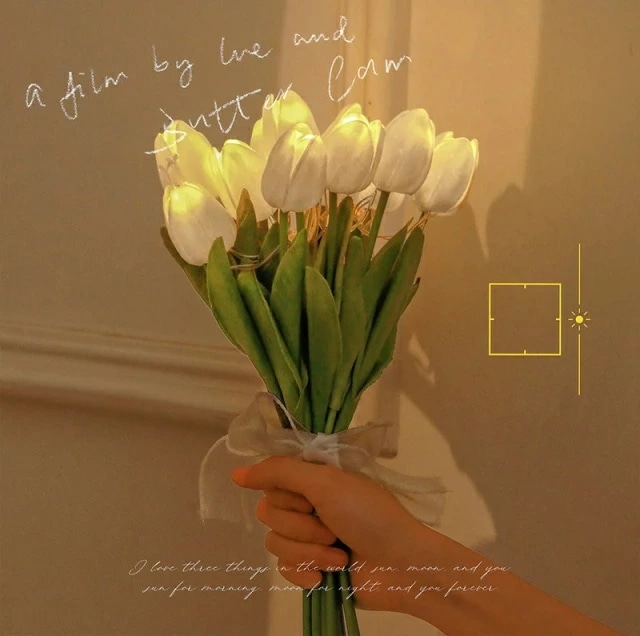 新品 15本 チューリップ造花 Led ナイトライト 装飾のためのシミュレーション テーブルランプ ブーケランプ ベッドサイド雰囲気ライト（絹の帯を贈る電池は付属しておりません）