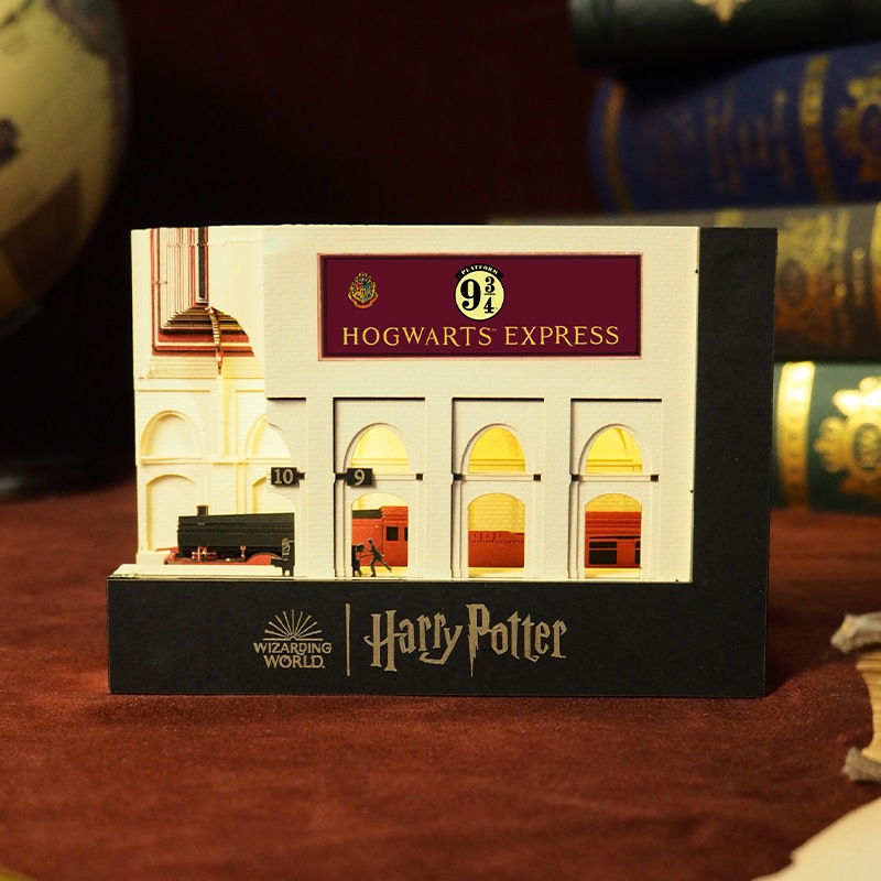 ハリーポッター紙彫刻デスクトップオーナメント誕生日9プラットフォームホグワーツノート紙ノートブック