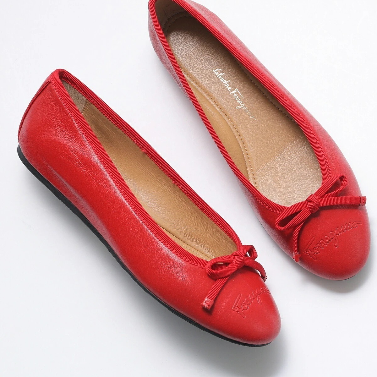 FERRAGAMO フェラガモ バレエシューズ BALLERINA バレリーナ 754015 レディース パンプス リボン ロゴ ワイズC フラット シューズ 靴 LIPSTICK