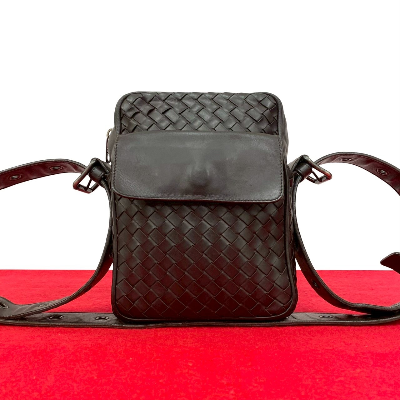 イントレチャートショルダーバッグ レザー ブラウン 23065