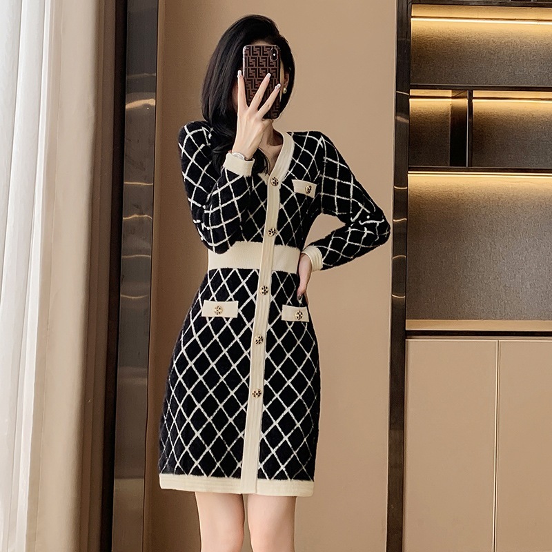 ニットワンピース レディース 秋冬 長袖ワンピース 膝丈 ニットワンピース 無地セーター vネック ニットタイトスカート 細身 韓国風 オシャレ 大人-359