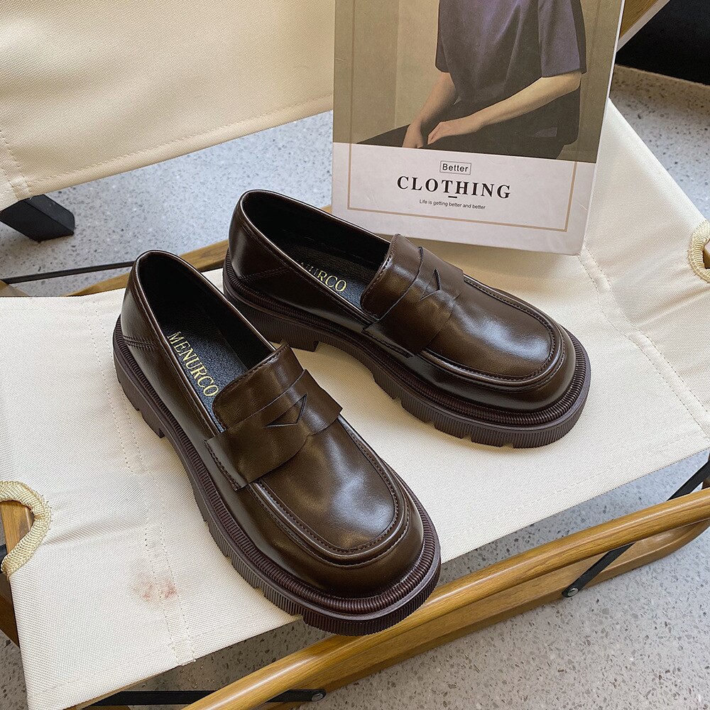 【幸運】ヒールパンプス厚底スニーカーシューズモカシンバブーシュ日系 ローファー ワンペダル靴 pu 柔らかい底 身長アップ 質感 レトロ フラットシューズ 百掛け
