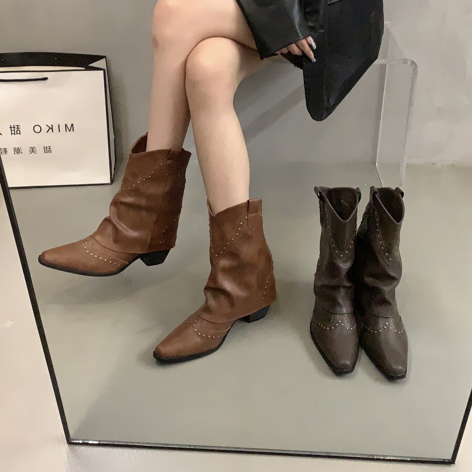 【2枚購入で 2oo円OFF! 】新作 可愛い レディース ブーツ ショートブーツ 美脚 快適 マーディンブーツ 韓国版 レディースブーツ ショートブーツ 韓国ファッション 福袋最低価格保証！