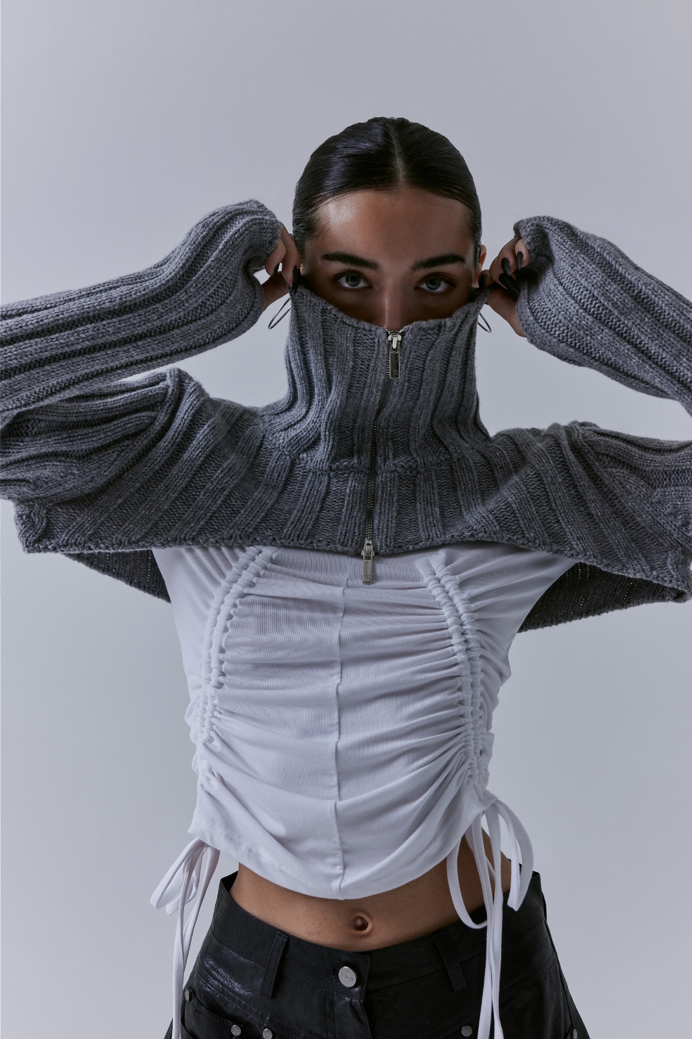 【TREEMINGBIRD】 HIGH-NECK BOLERO KNIT ZIP-UP : GREY