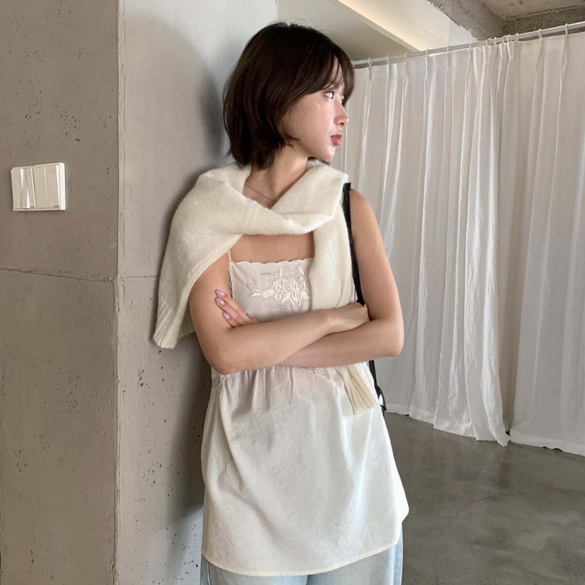 2026 夏韓国ファッショナブルな刺繍フラワーレース多用途スタックサスペンダードレス女性用 R90638