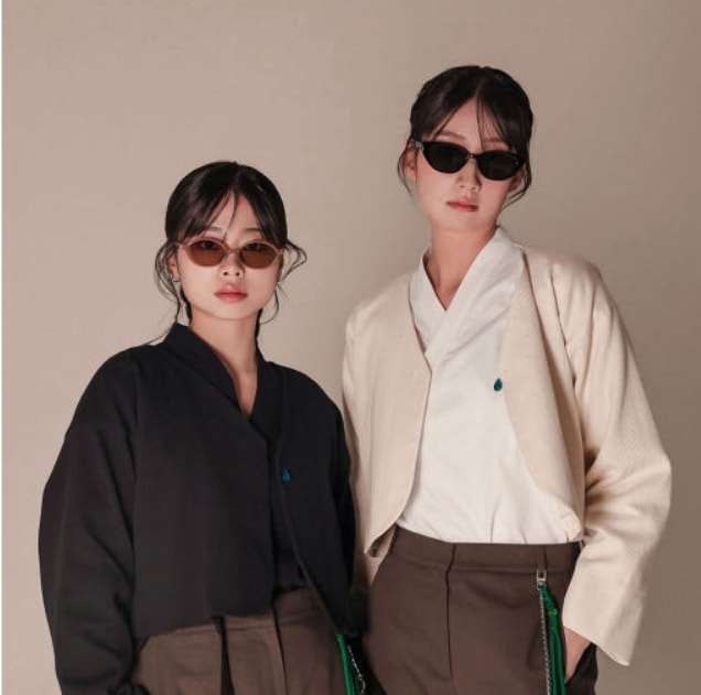 生活韓服 肘掛け着物 一目長袖 正面白(単品) 7,784円