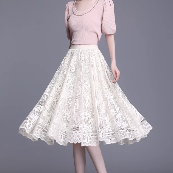 スカート ボトムス 膝下 ミドル ミドル丈 Aライン フレアスカート レース ウエストゴム 透け感 薄手 かわいい 大人可愛い きれいめ 大人 上品 おしゃれ お洒落 大人女子 ラブリー キュート
