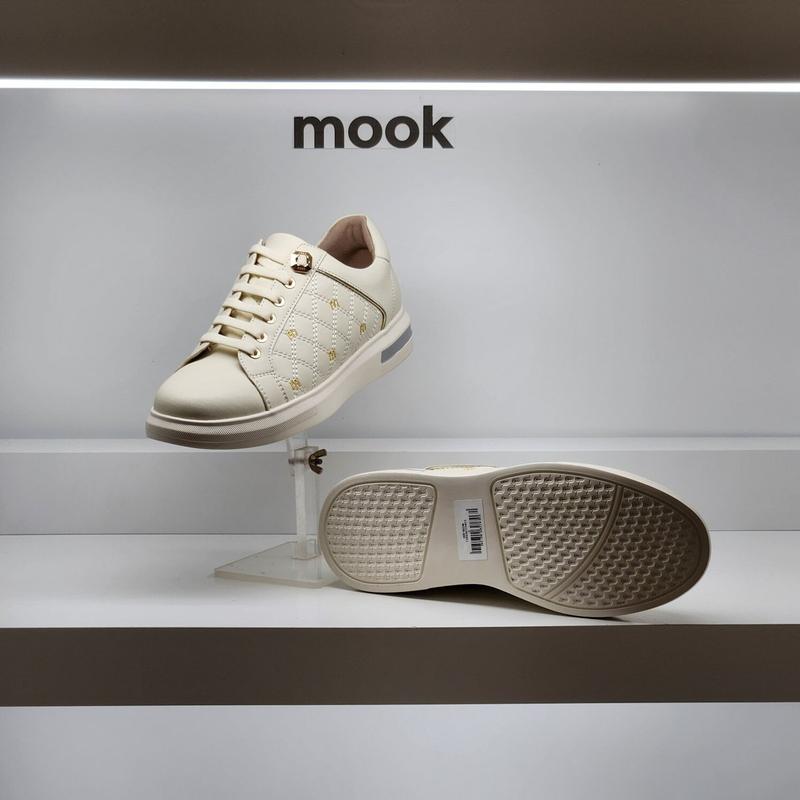 女性ロゴ刺繍スニーカー 422305 AQ HGTI3SD